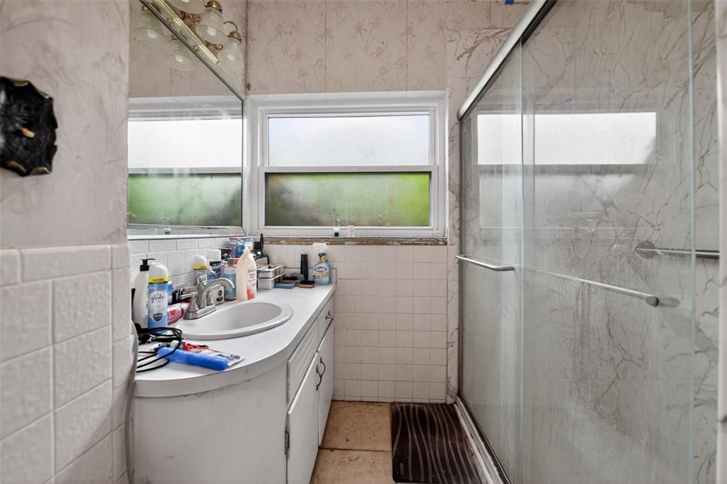 На продажу: $289,000 (3 спален, 1 ванн, 1099 Квадратных фут)
