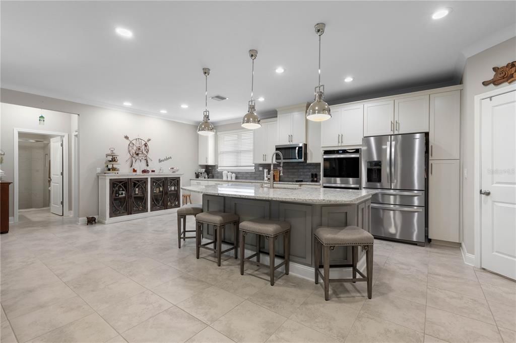 For Sale: $529,900 (4 beds, 3 baths, 2490 Square Feet)