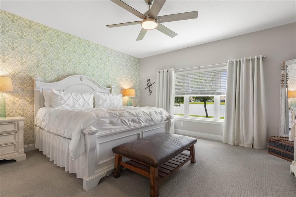 For Sale: $529,900 (4 beds, 3 baths, 2490 Square Feet)