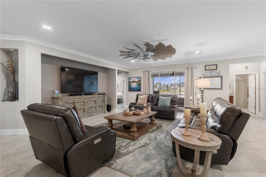 For Sale: $529,900 (4 beds, 3 baths, 2490 Square Feet)