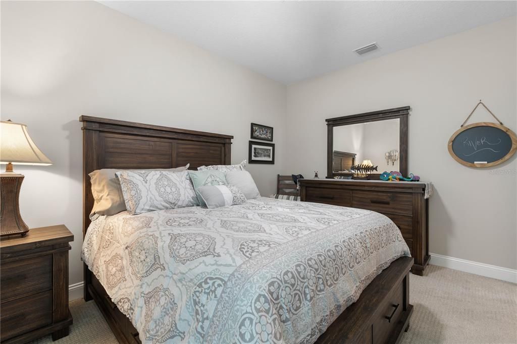 For Sale: $529,900 (4 beds, 3 baths, 2490 Square Feet)