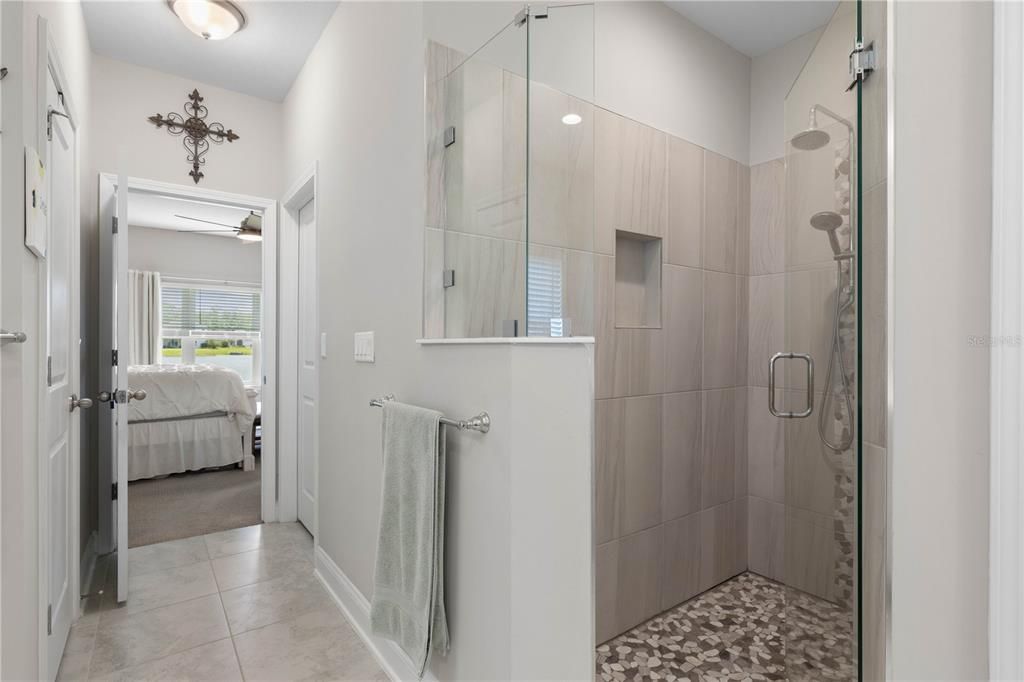 For Sale: $529,900 (4 beds, 3 baths, 2490 Square Feet)