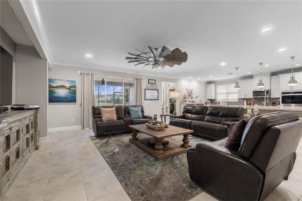 For Sale: $529,900 (4 beds, 3 baths, 2490 Square Feet)