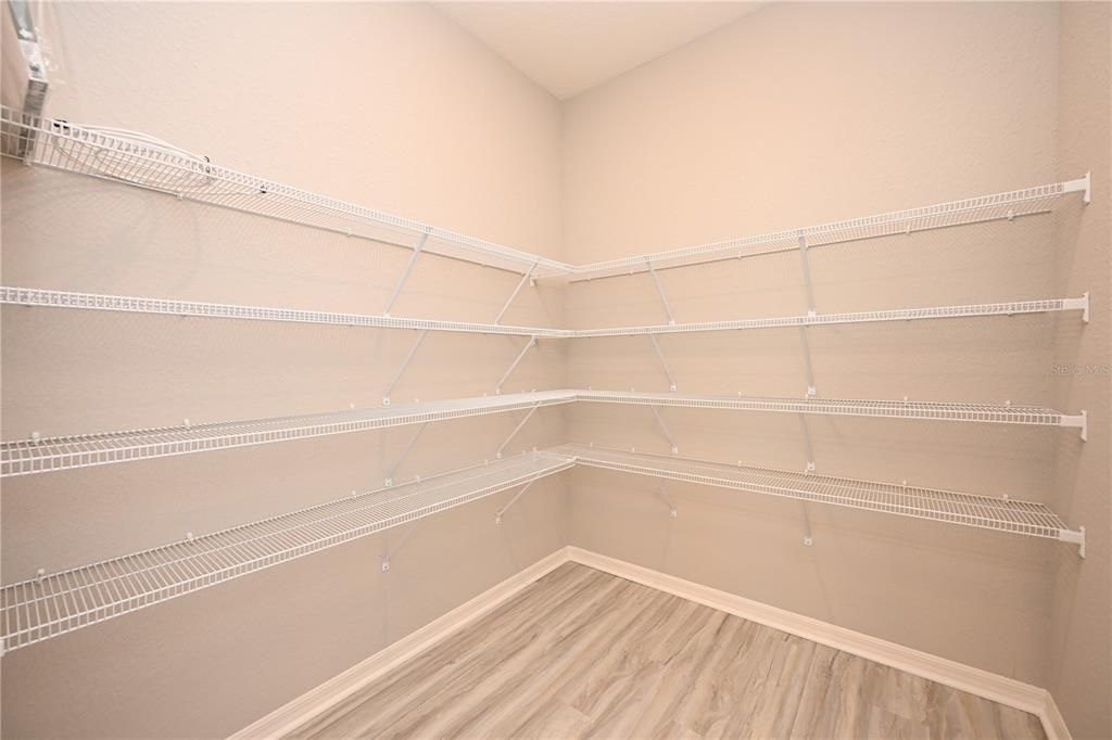 В аренду: $2,560 (4 спален, 2 ванн, 2110 Квадратных фут)