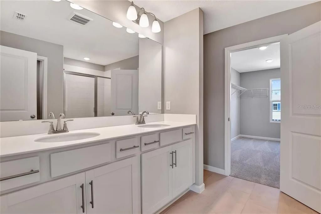 For Rent: $3,175 (4 beds, 2 baths, 2300 Square Feet)