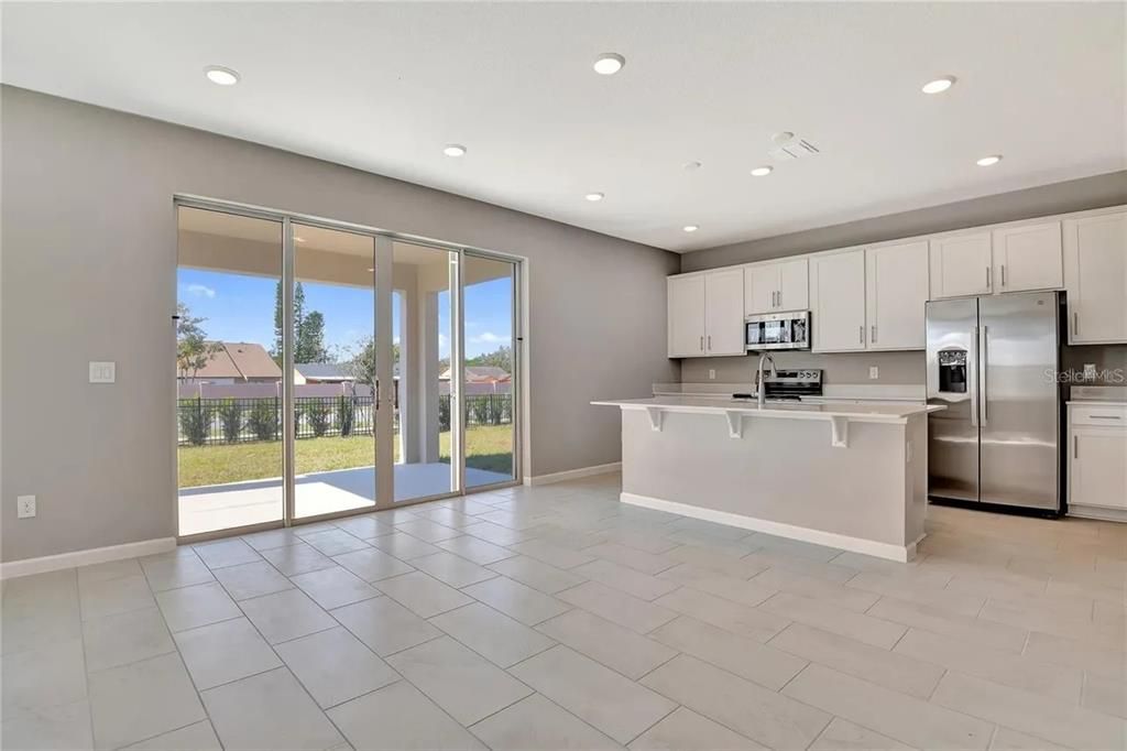 For Rent: $3,175 (4 beds, 2 baths, 2300 Square Feet)