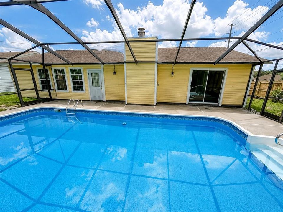 For Sale: $331,000 (3 beds, 2 baths, 1677 Square Feet)