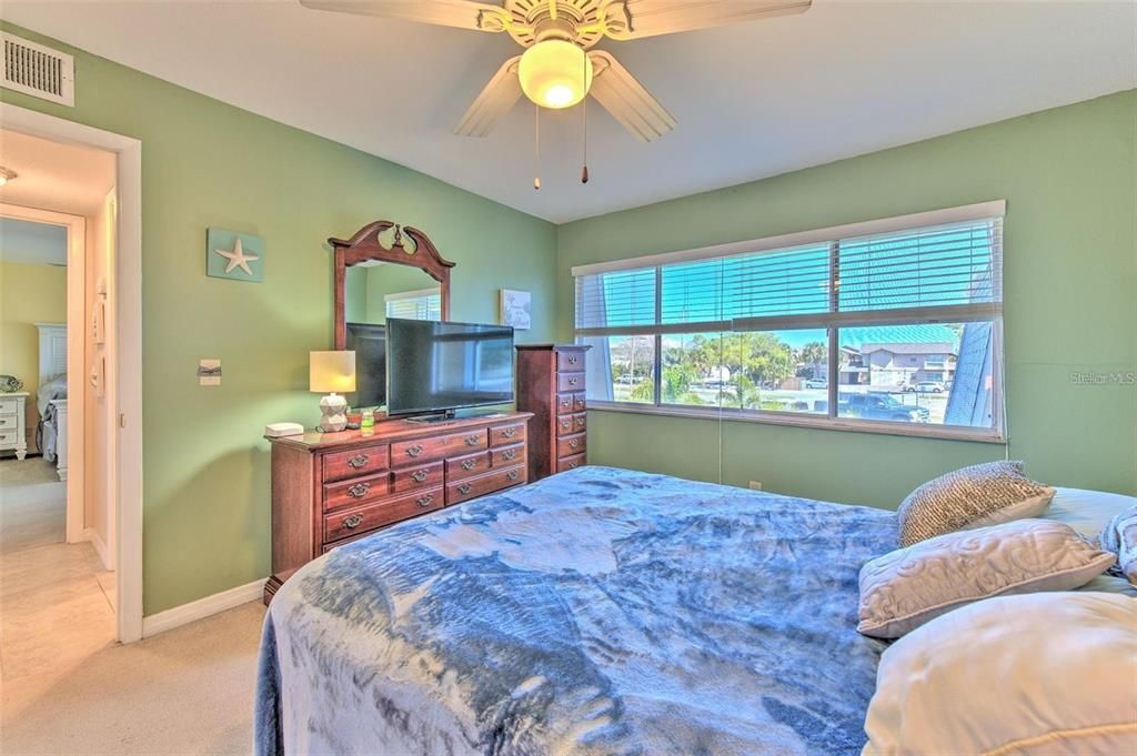 For Rent: $1,750 (2 beds, 2 baths, 1131 Square Feet)