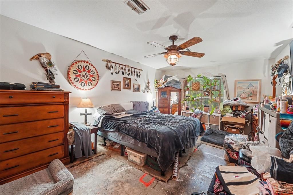 For Sale: $275,000 (3 beds, 2 baths, 1864 Square Feet)