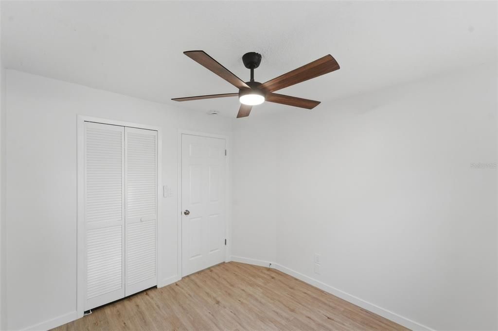 Active With Contract: $305,000 (3 beds, 2 baths, 1256 Square Feet)