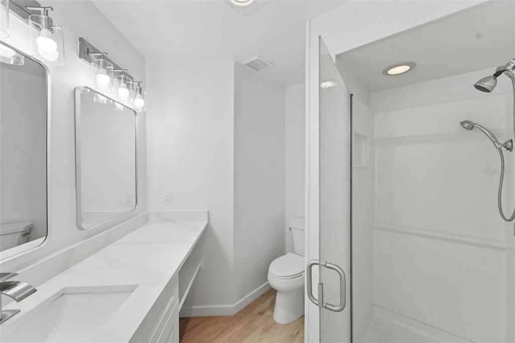 Active With Contract: $305,000 (3 beds, 2 baths, 1256 Square Feet)
