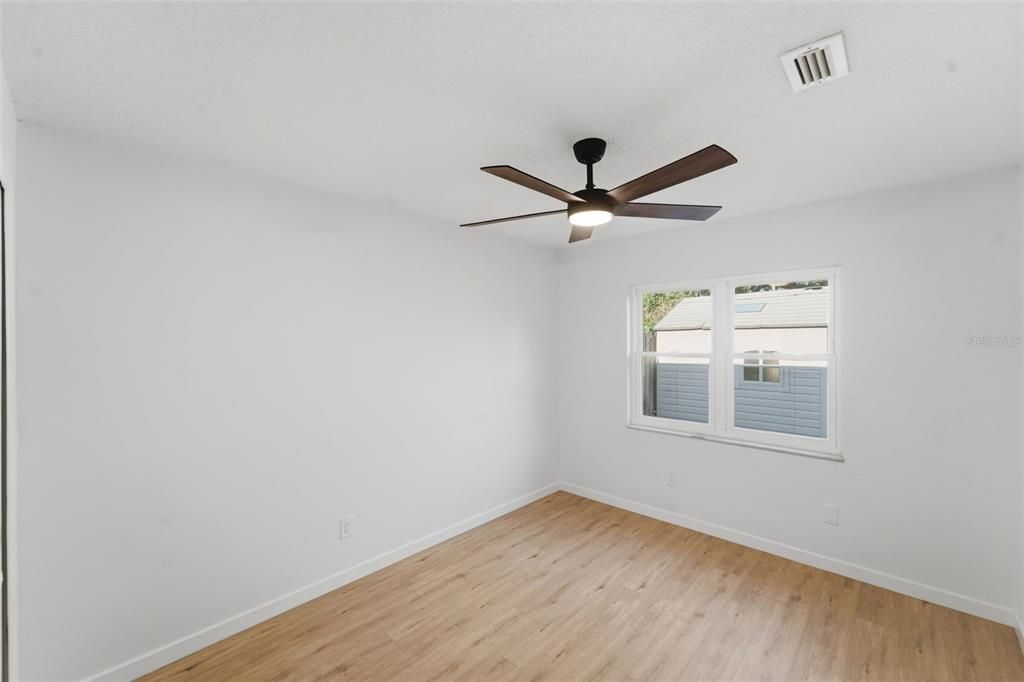 Active With Contract: $305,000 (3 beds, 2 baths, 1256 Square Feet)