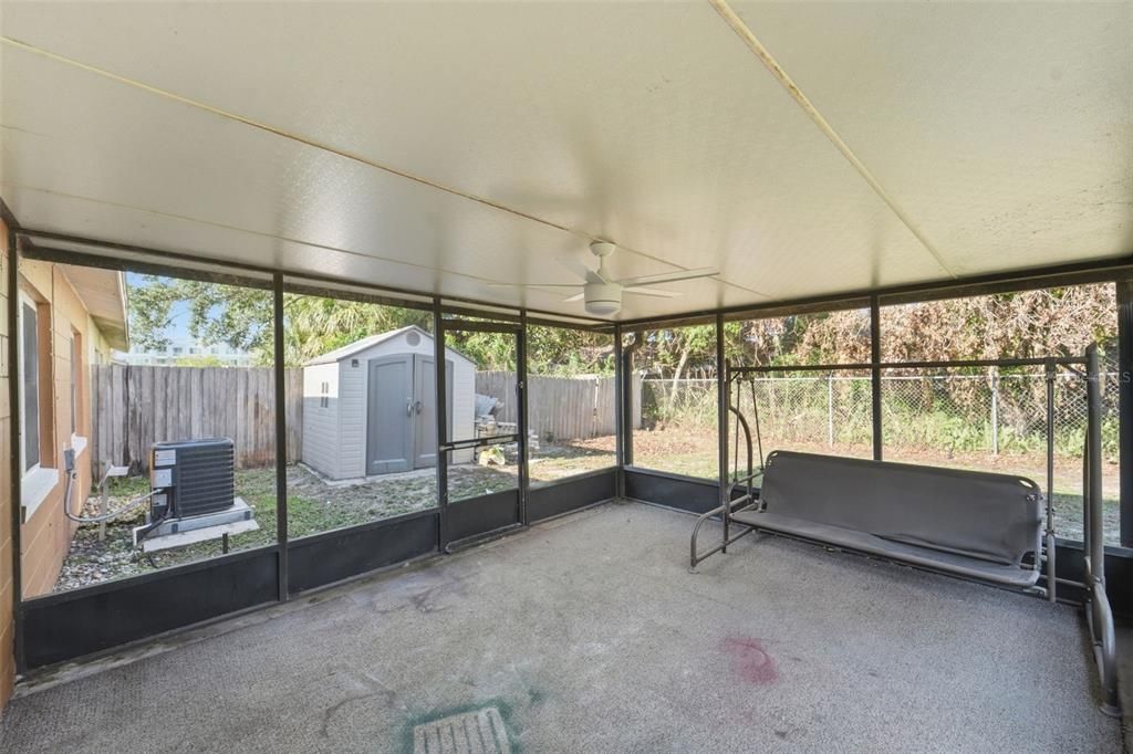 Active With Contract: $305,000 (3 beds, 2 baths, 1256 Square Feet)