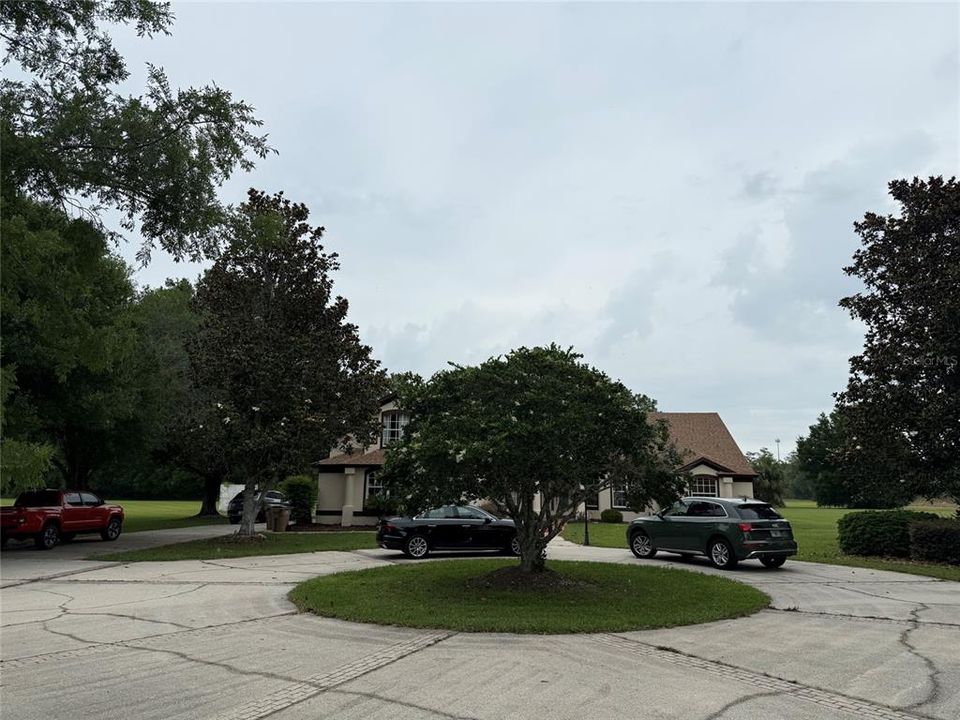 For Sale: $1,290,000 (5 beds, 3 baths, 3912 Square Feet)