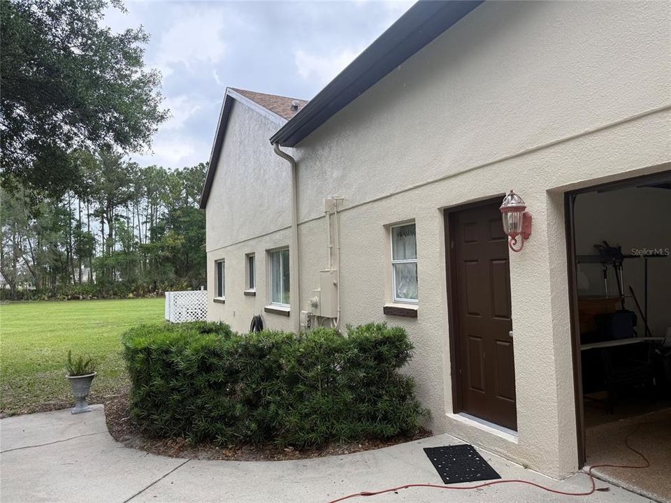 For Sale: $1,290,000 (5 beds, 3 baths, 3912 Square Feet)
