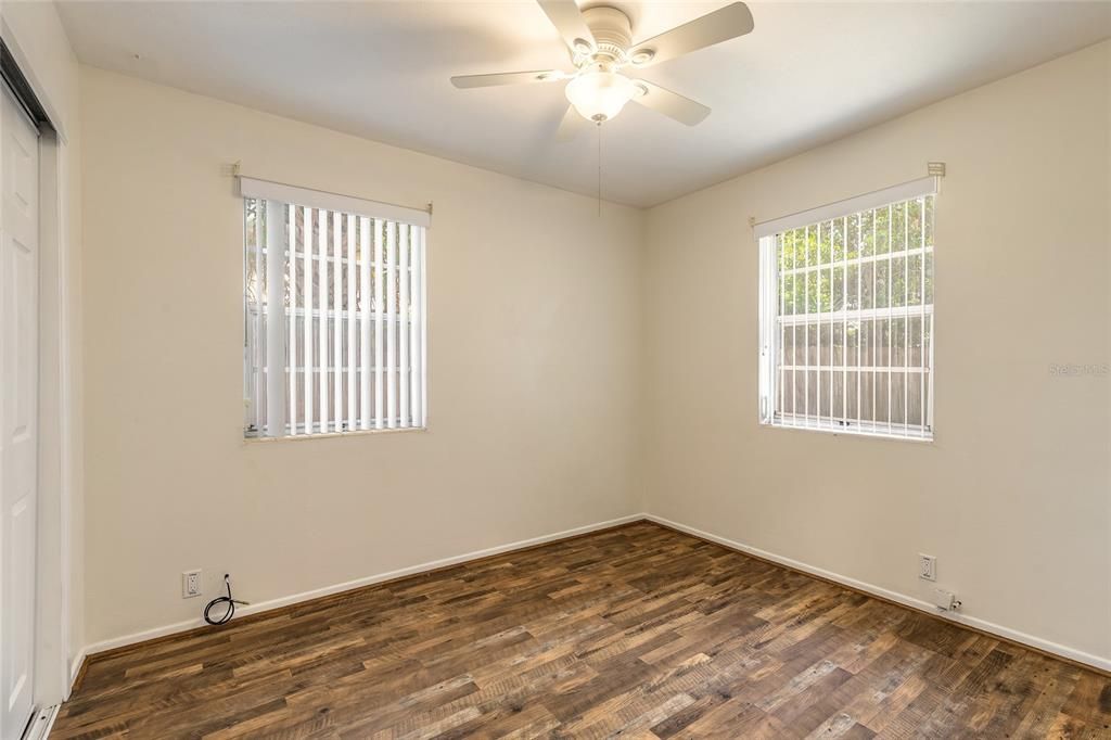 For Sale: $249,900 (3 beds, 1 baths, 924 Square Feet)