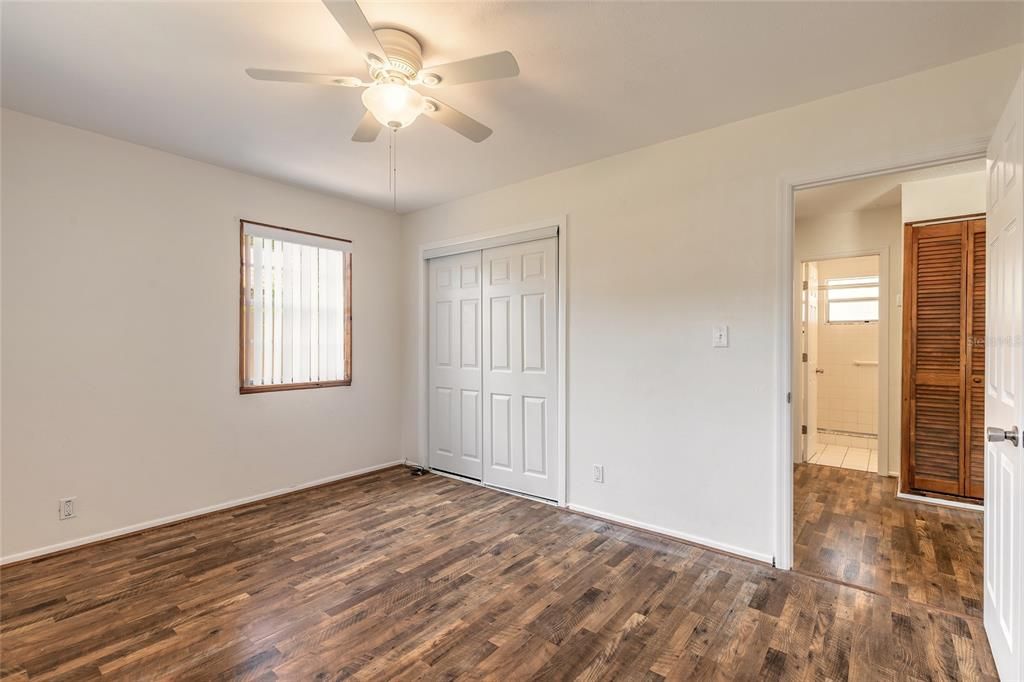 For Sale: $249,900 (3 beds, 1 baths, 924 Square Feet)