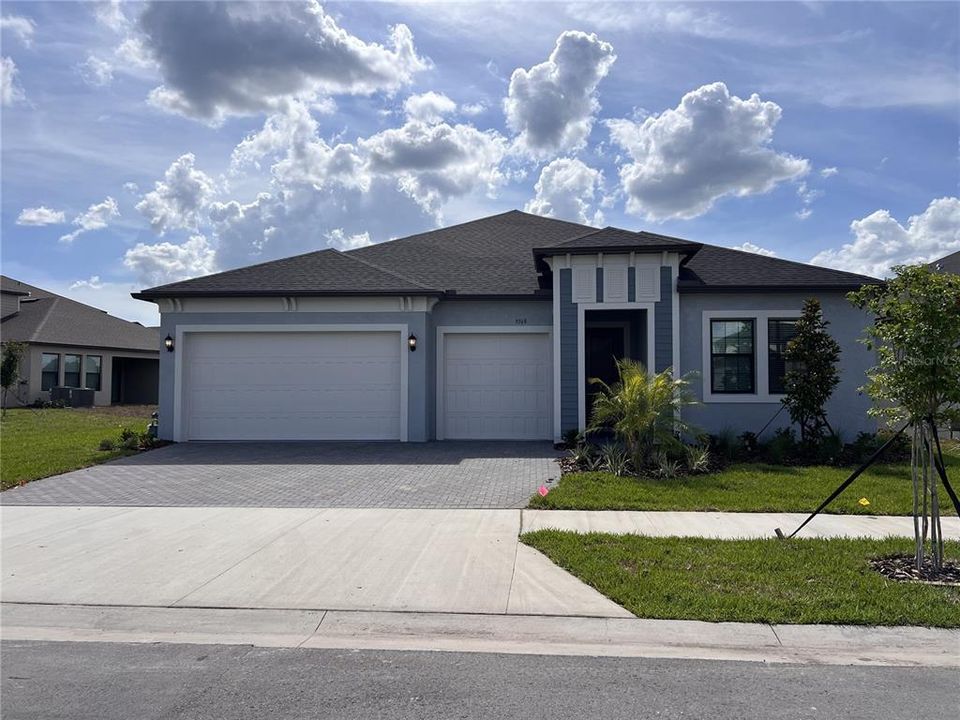 Recently Sold: $527,900 (4 beds, 3 baths, 2453 Square Feet)