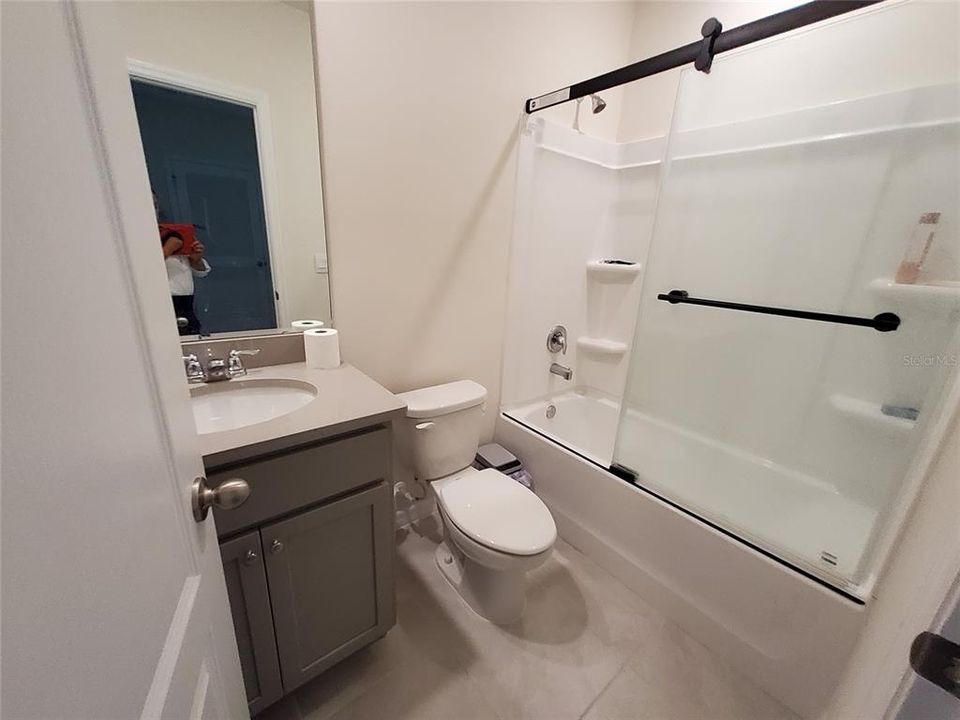 For Rent: $2,100 (3 beds, 2 baths, 1464 Square Feet)