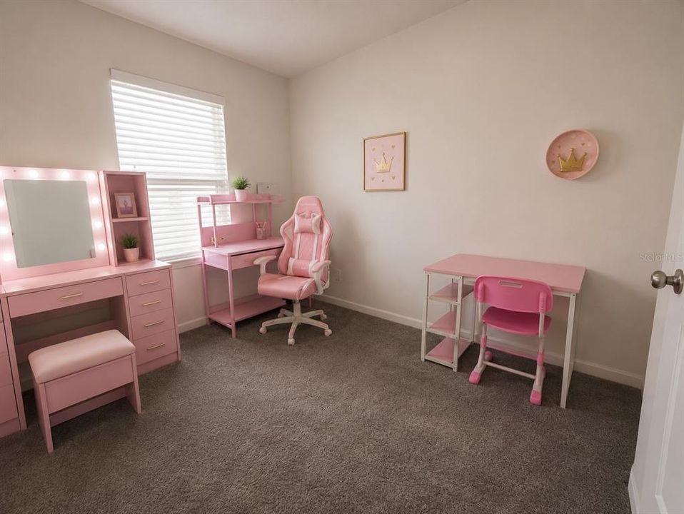 For Rent: $2,100 (3 beds, 2 baths, 1464 Square Feet)