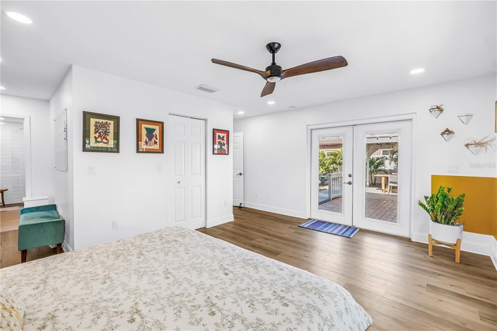 Activo con contrato: $550,000 (3 camas, 2 baños, 1922 Pies cuadrados)