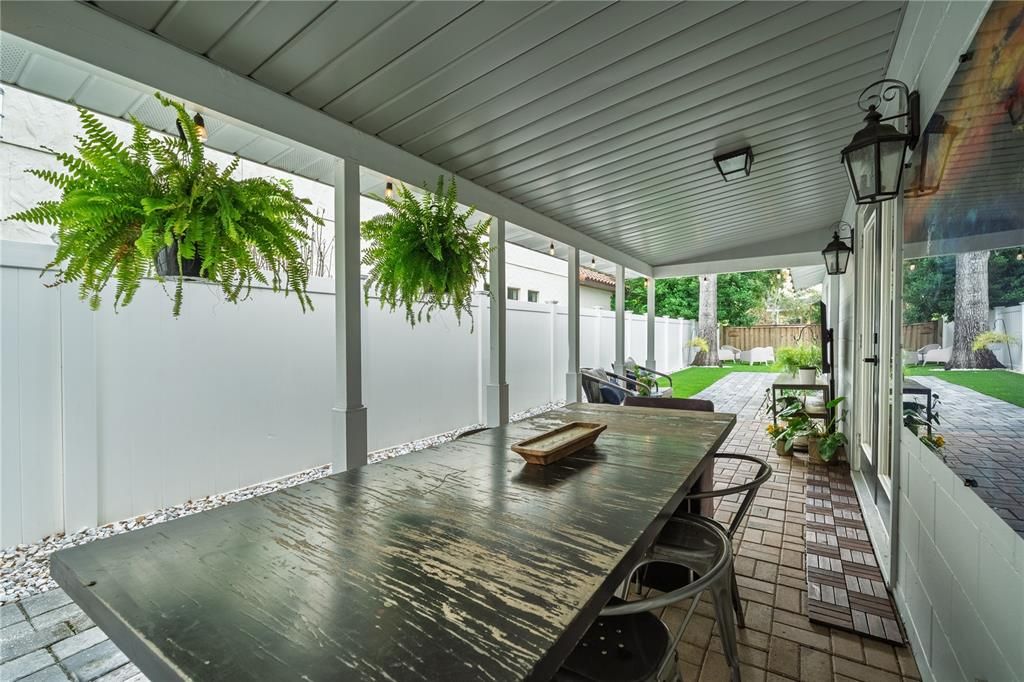 Active With Contract: $699,000 (3 beds, 2 baths, 1510 Square Feet)