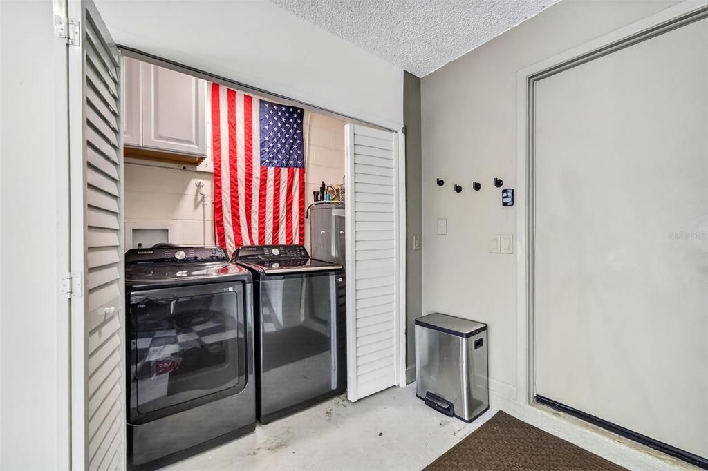 Active With Contract: $699,000 (3 beds, 2 baths, 1510 Square Feet)