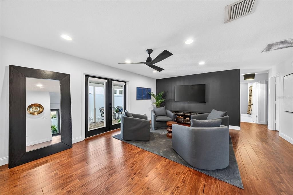 Active With Contract: $699,000 (3 beds, 2 baths, 1510 Square Feet)