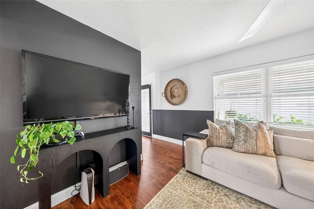 Active With Contract: $699,000 (3 beds, 2 baths, 1510 Square Feet)