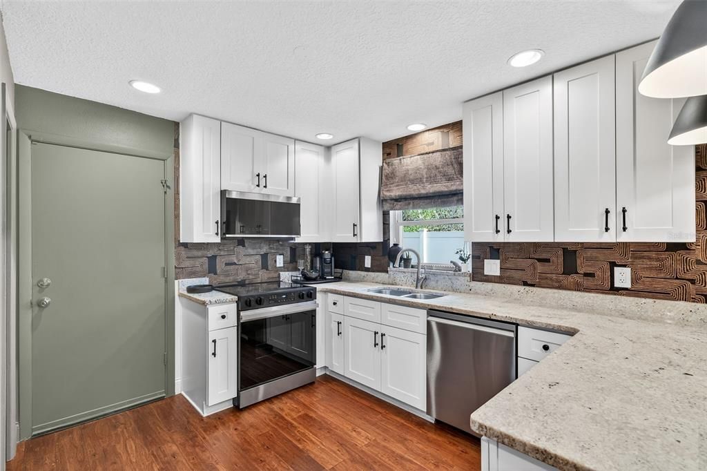 Active With Contract: $699,000 (3 beds, 2 baths, 1510 Square Feet)