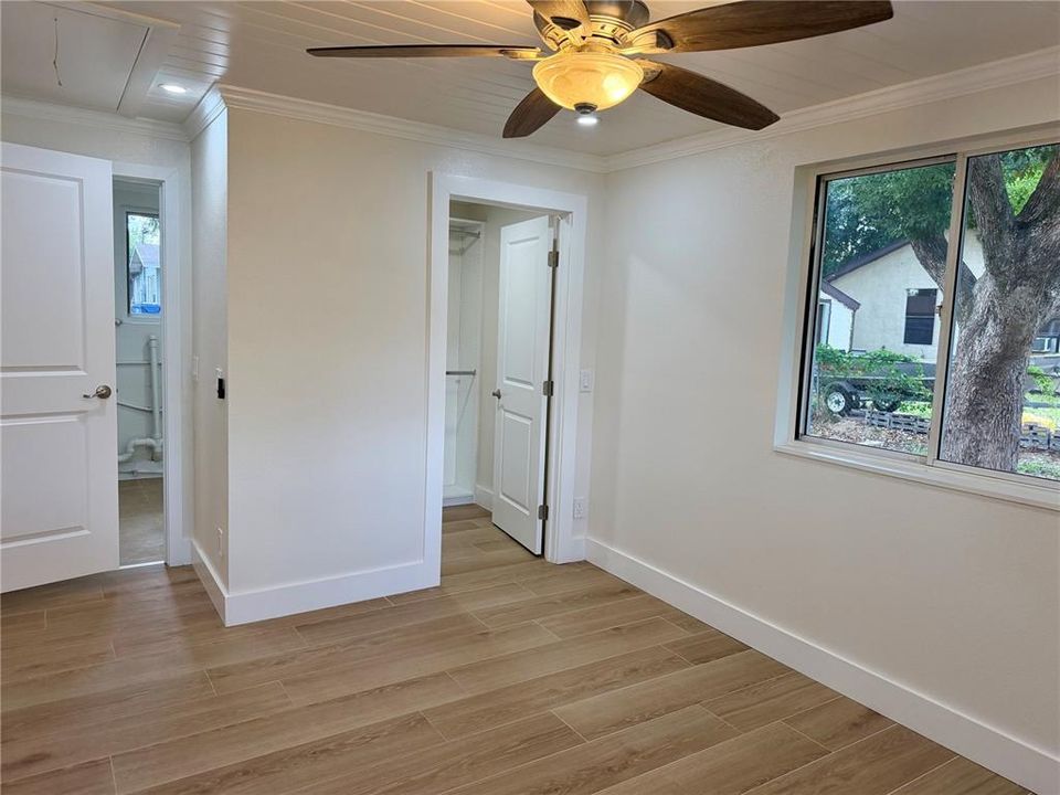 For Sale: $350,000 (2 beds, 1 baths, 1184 Square Feet)
