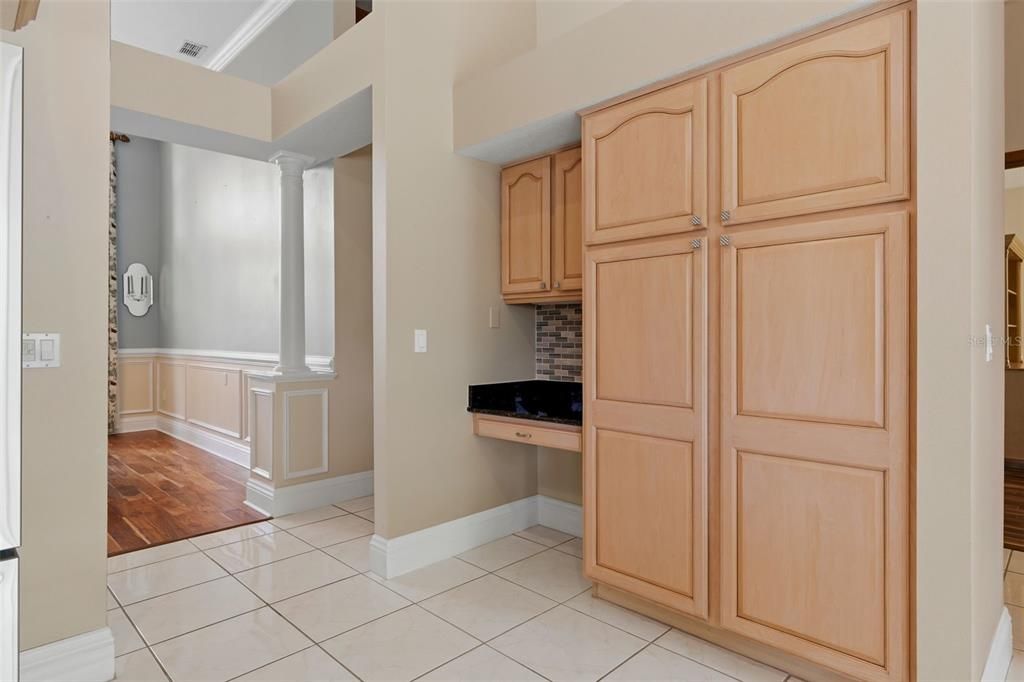 For Sale: $760,000 (3 beds, 2 baths, 2743 Square Feet)
