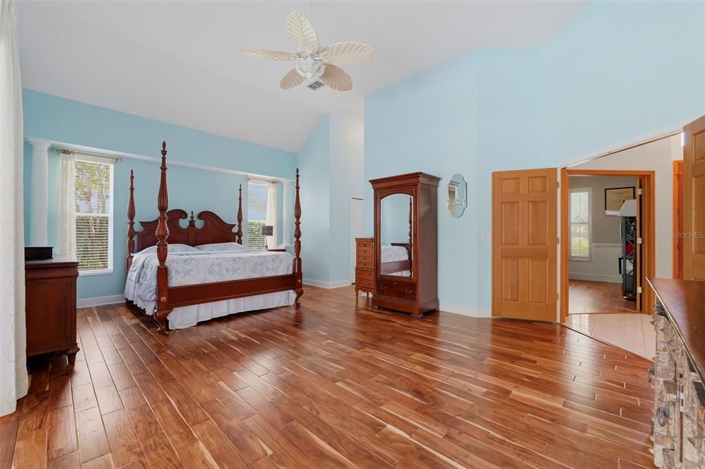 For Sale: $760,000 (3 beds, 2 baths, 2743 Square Feet)