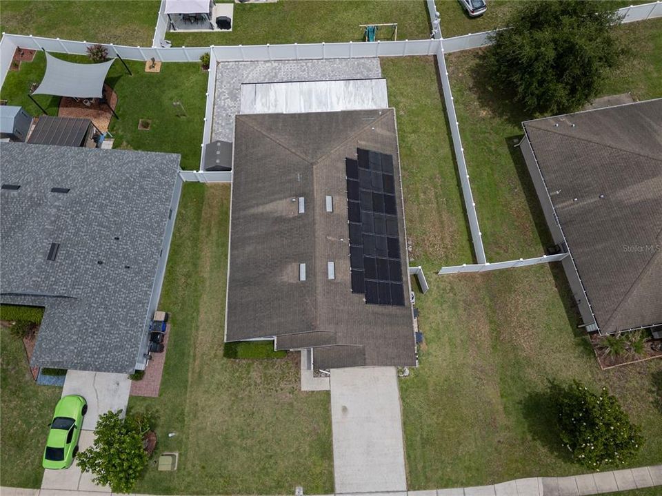 En Venta: $449,000 (4 camas, 2 baños, 2026 Pies cuadrados)