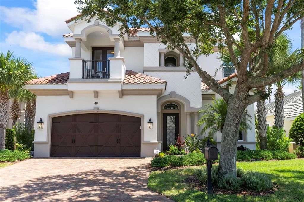 Recently Sold: $1,300,000 (3 beds, 3 baths, 3072 Square Feet)