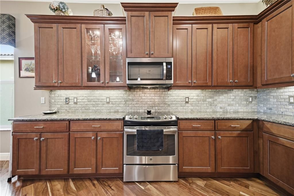 For Sale: $429,950 (3 beds, 2 baths, 2049 Square Feet)