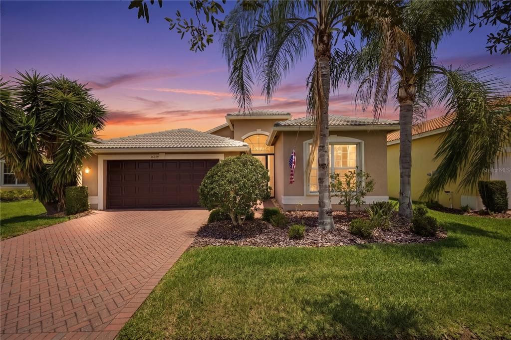 For Sale: $429,950 (3 beds, 2 baths, 2049 Square Feet)
