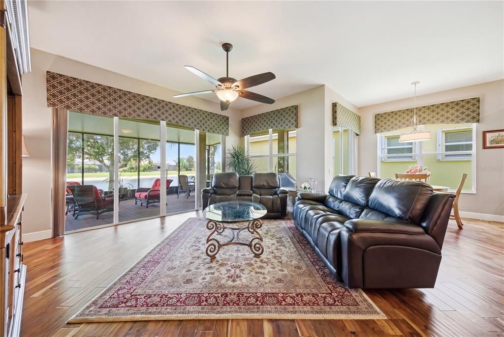 For Sale: $429,950 (3 beds, 2 baths, 2049 Square Feet)