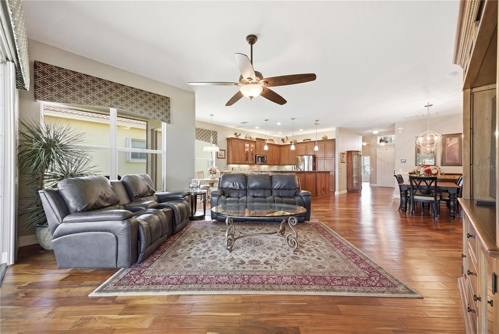 For Sale: $429,950 (3 beds, 2 baths, 2049 Square Feet)