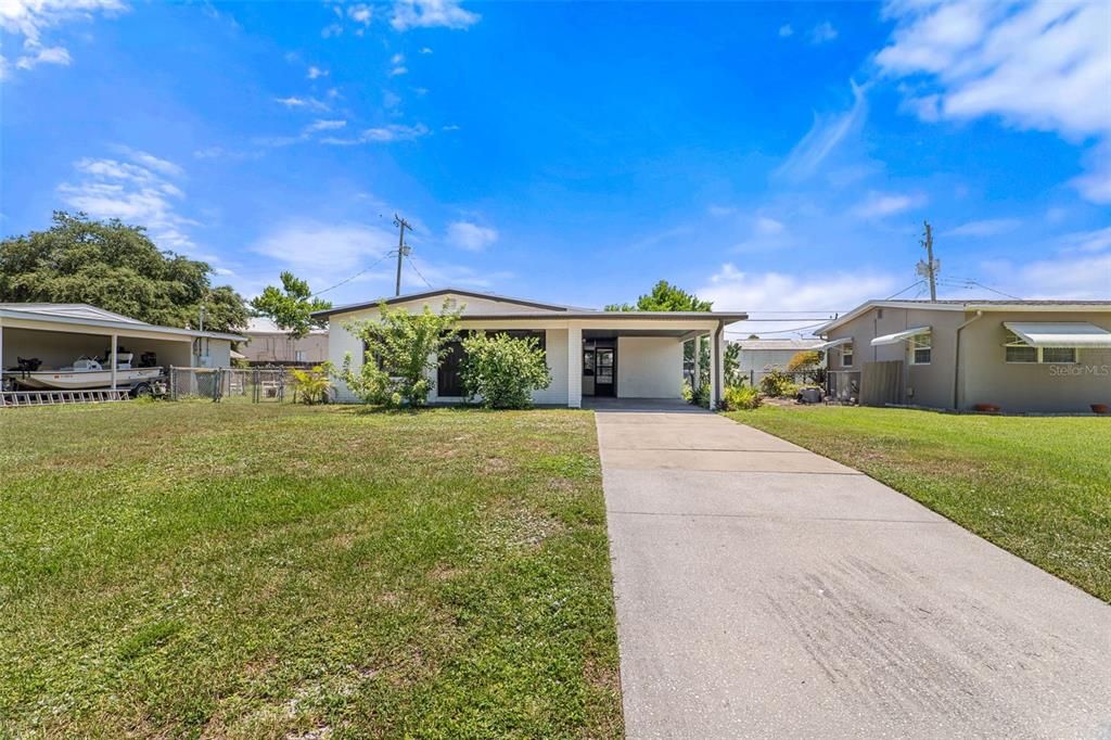 For Sale: $260,000 (3 beds, 1 baths, 900 Square Feet)