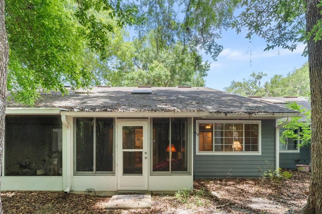 Active With Contract: $219,000 (2 beds, 2 baths, 1420 Square Feet)