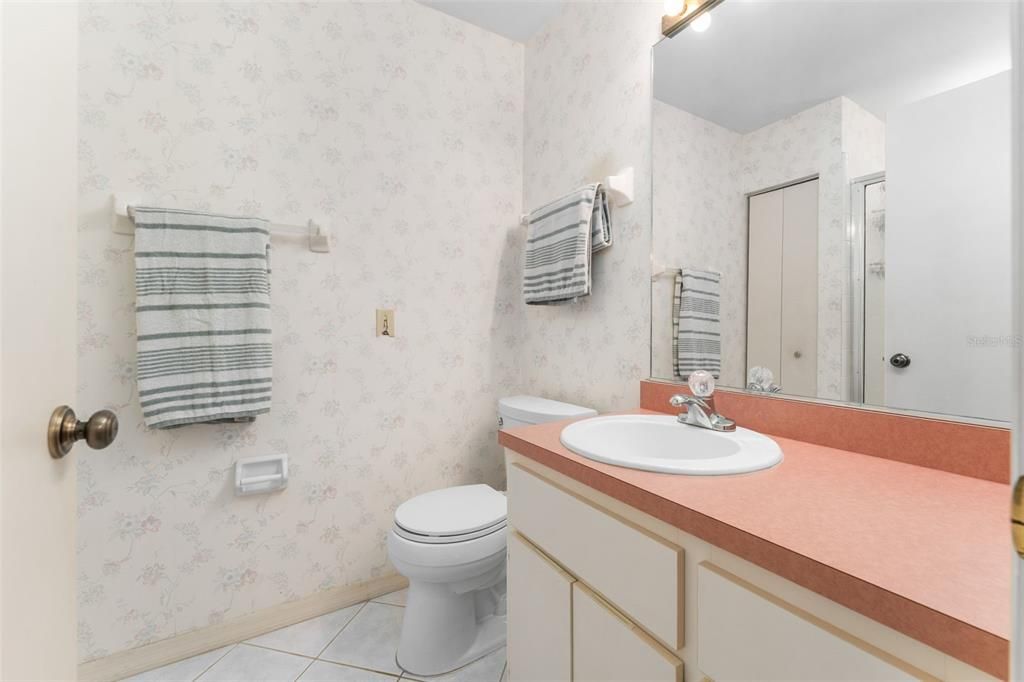 Active With Contract: $219,000 (2 beds, 2 baths, 1420 Square Feet)