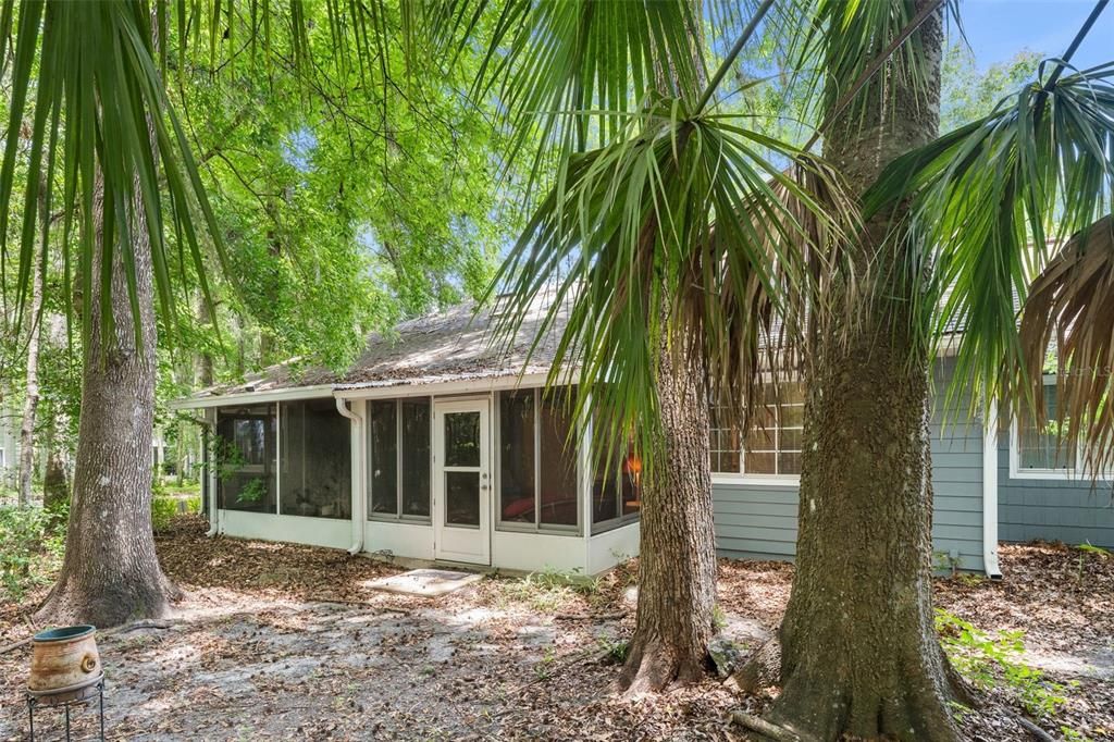Active With Contract: $219,000 (2 beds, 2 baths, 1420 Square Feet)