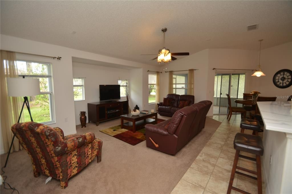 For Rent: $2,300 (3 beds, 2 baths, 1928 Square Feet)