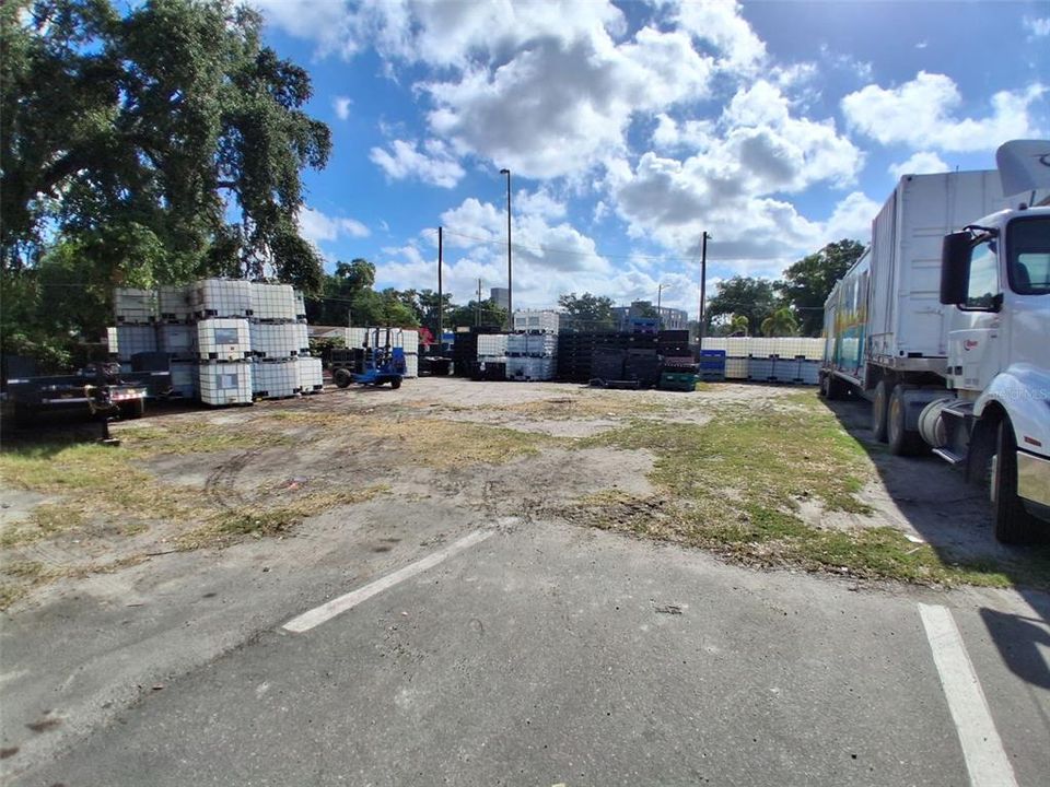 For Sale: $3,500,000 (2.67 acres)