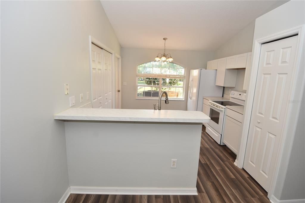 For Rent: $1,875 (3 beds, 2 baths, 1272 Square Feet)