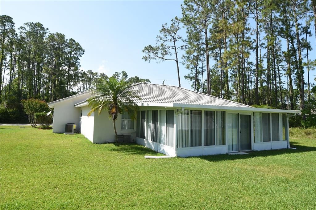 For Rent: $1,875 (3 beds, 2 baths, 1272 Square Feet)