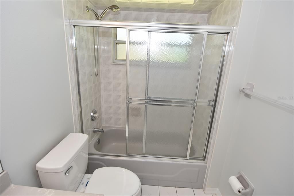 For Rent: $1,875 (3 beds, 2 baths, 1272 Square Feet)