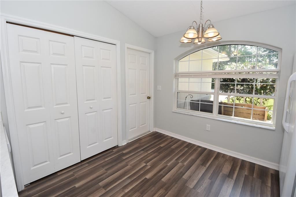 For Rent: $1,875 (3 beds, 2 baths, 1272 Square Feet)