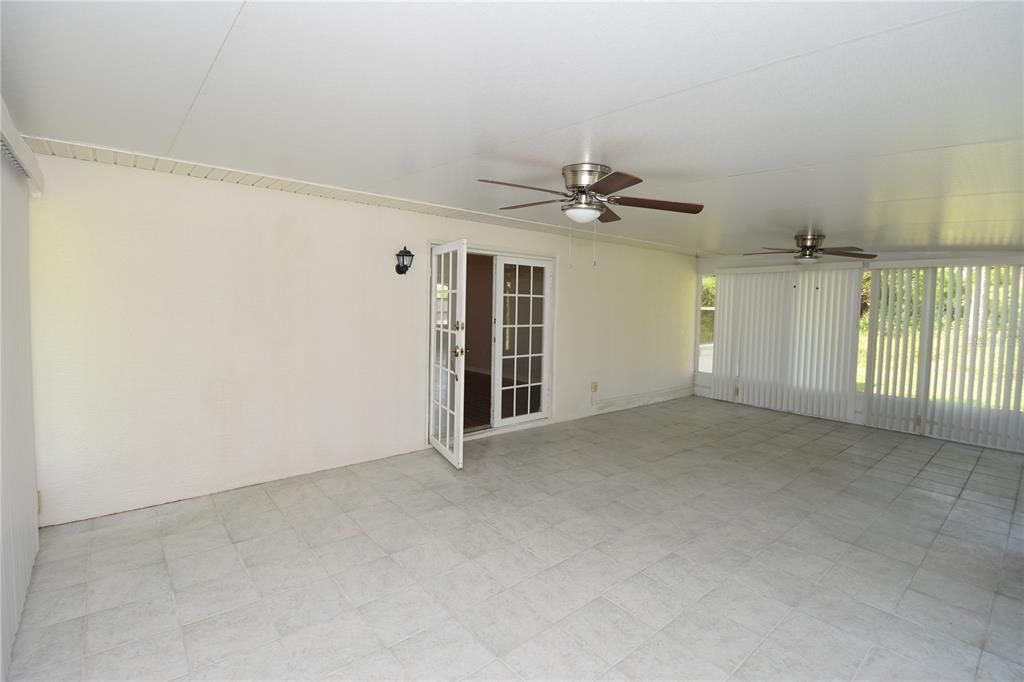 For Rent: $1,875 (3 beds, 2 baths, 1272 Square Feet)